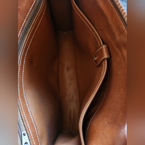 Dooney and Bourke very VINTAGE Bag. NEEDS TLC - Picture 9 of 10